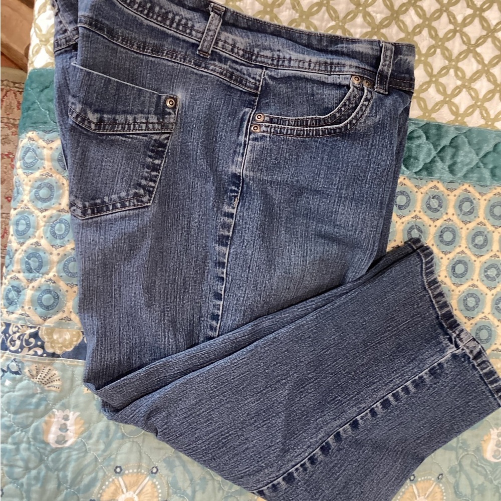 Sonoma cropped jeans size 12 in good condition.